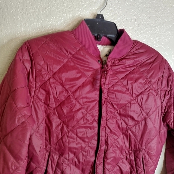 OFFLINE By Aerie Sherpa Lined Puffer Bomber Jacket Sz S - Picture 3 of 12